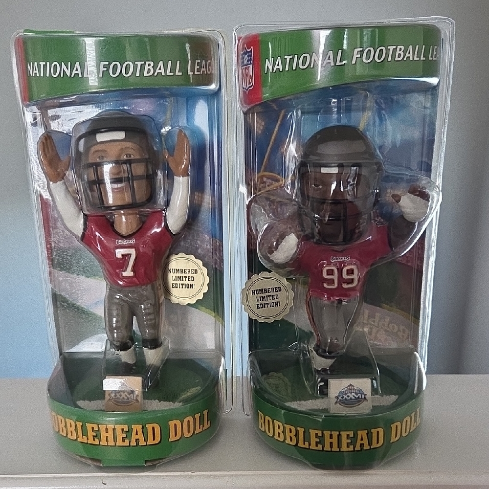 Tampa Bay Buccaneers Super Bowl 37 Bobblehead  NFL Collector Figurines, New